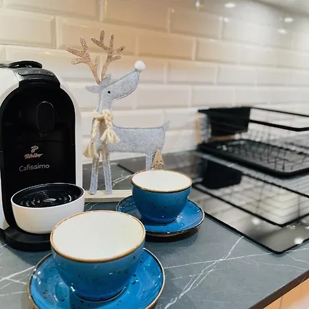 Pelen Slonca - Pinea *