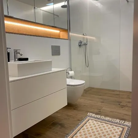 Pelen Slonca - Pinea