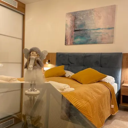 公寓 Pelen Slonca - Pinea 波别罗沃