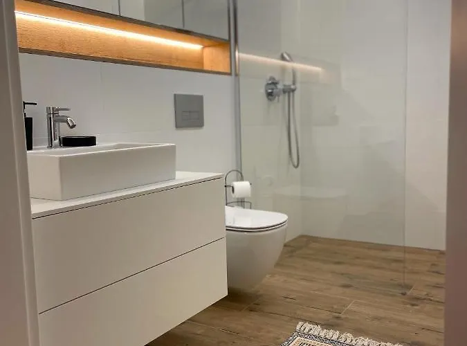 Pelen Slonca - Pinea